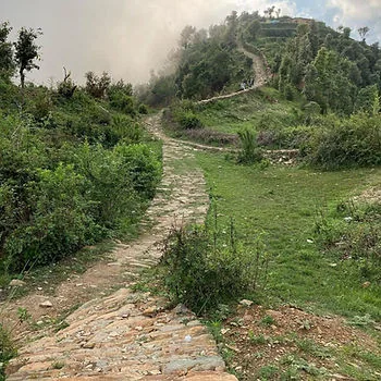 Hiking: Things to do at Hushstay xThings to do at Hushstay x Aarish, Guniyalekh near Bhimtal (Kumaon) Aarish, Guniyalekh near Bhimtal (Kumaon)